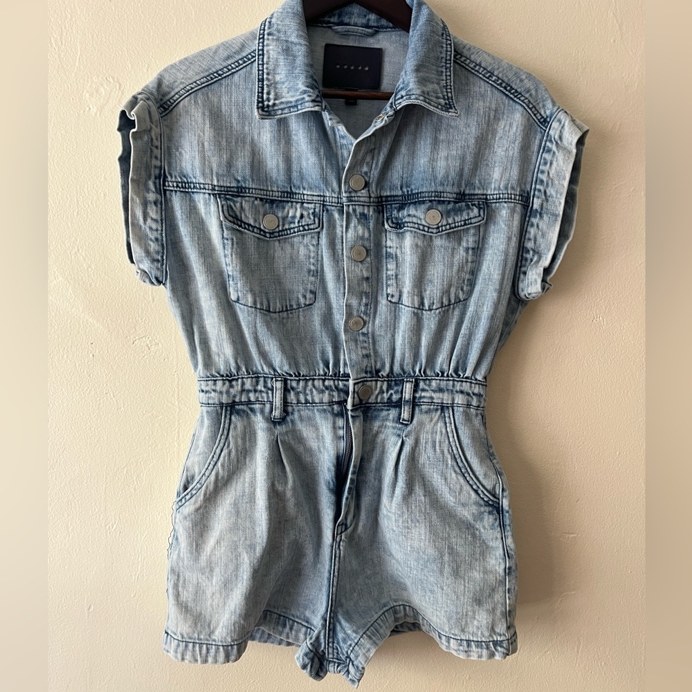 BlankNYC light wash denim short sleeve romper size S - Picture 2 of 13